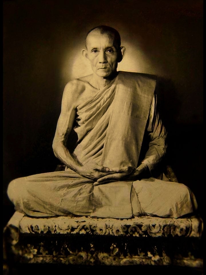 Luang Por Guay 010